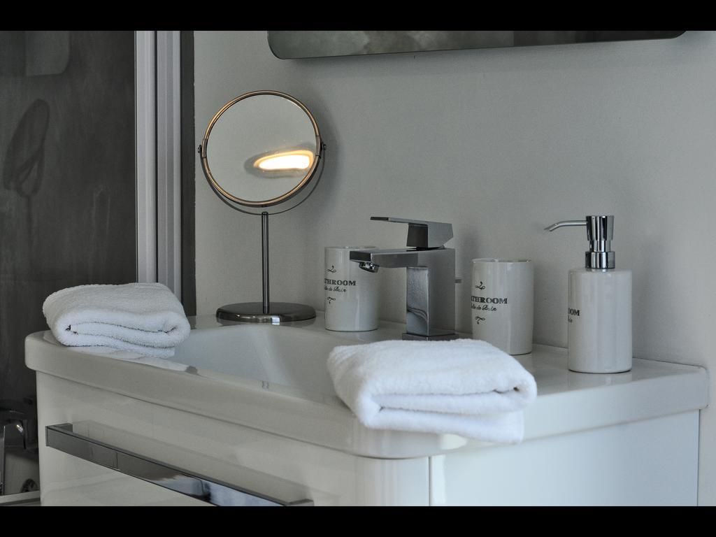 La Dependance By Cocoonr Apartment Bordeaux Room photo